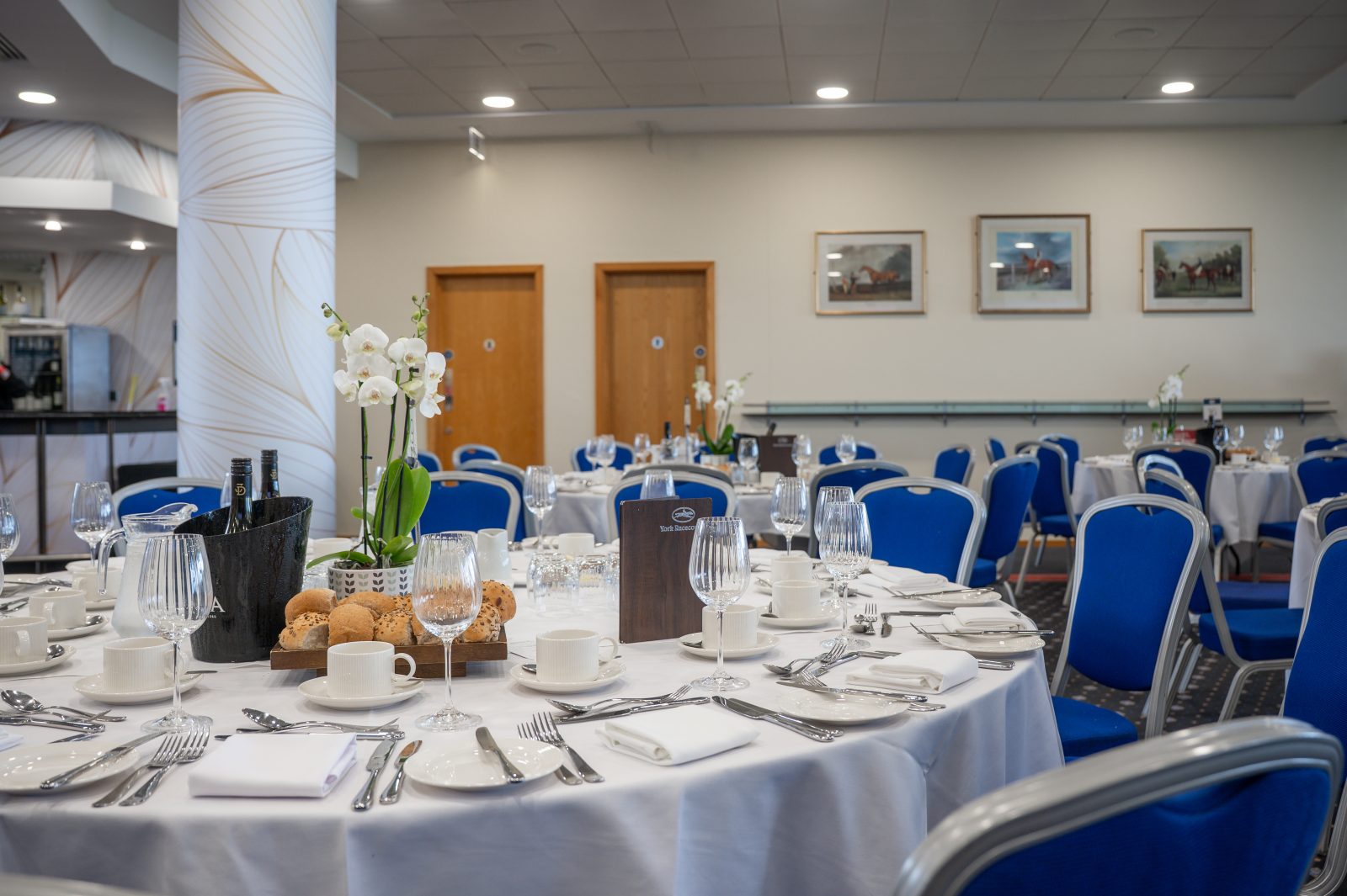 Tom Barnes Restaurant