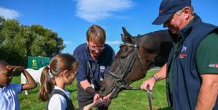 YORK RACECOURSE'S EQUINE AMBASSADOR GOLDREAM MEETS OVER 1200 CHILDREN IN 24 HOURS ON NATIONAL RACEHORSE WEEK