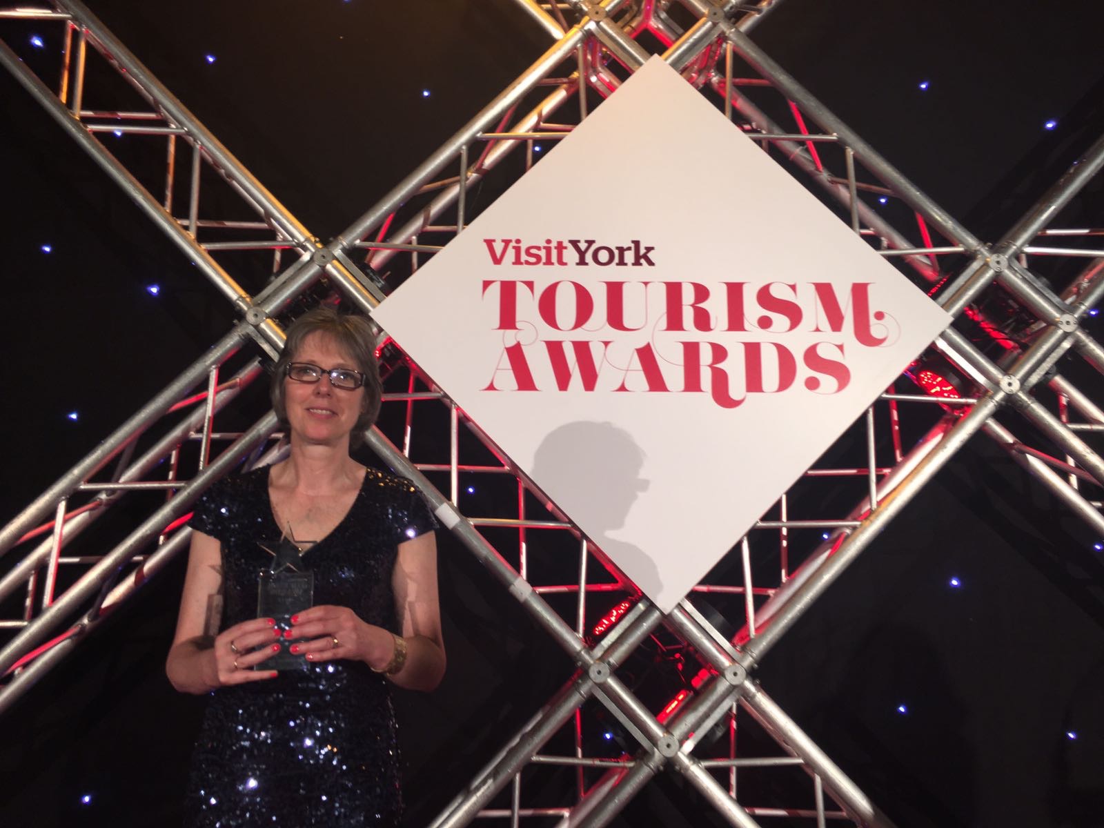 ALISON STOREY OF YORK RACECOURSE WINS TOURISM AWARD